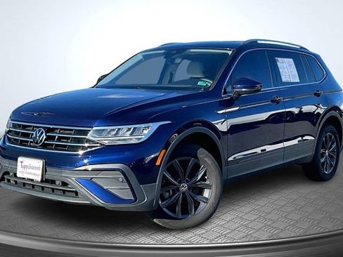 Used 2022 Volkswagen Tiguan SE image 1