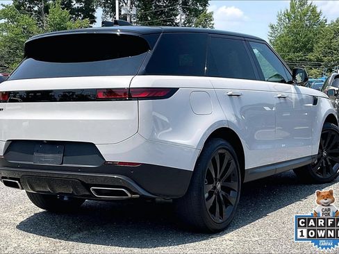 Used 2024 Land Rover Range Rover Sport SE AWD/4WD image 12