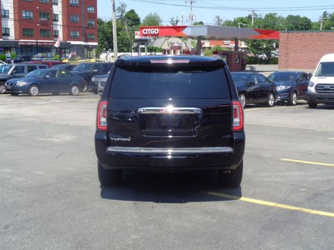 Used 2018 GMC Yukon Denali w/ Open Road Package AWD/4WD image 13