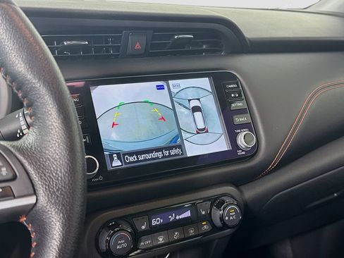 Used 2022 Nissan Kicks SR w/ Premium Package FWD image 13