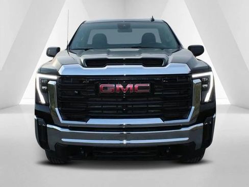 New 2026 GMC Sierra 2500 Pro AWD/4WD image 2