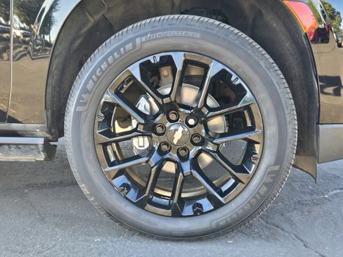 Used 2023 Chevrolet Tahoe High Country image 10