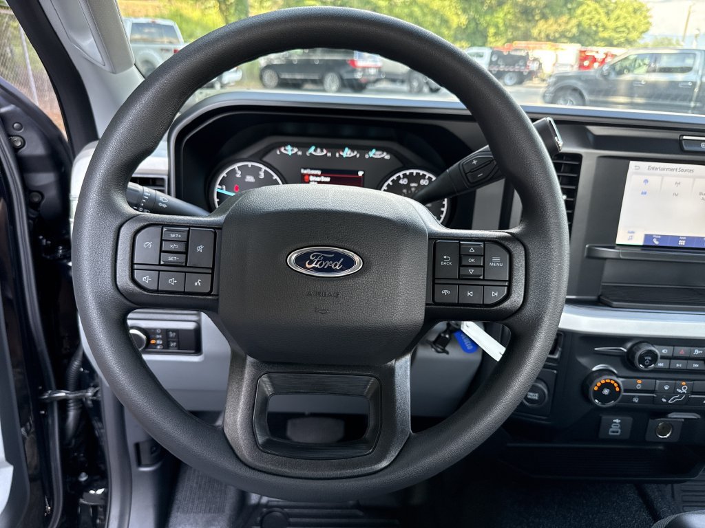 New 2026 Ford F350 XL w/ 360-Degree Camera Package RWD image 22