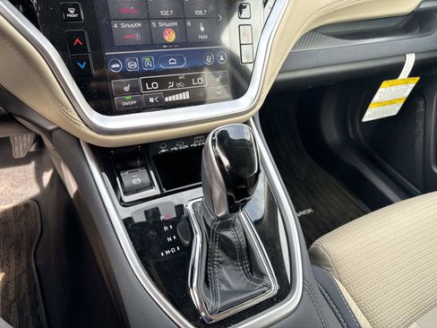Used 2025 Subaru Outback Premium image 29
