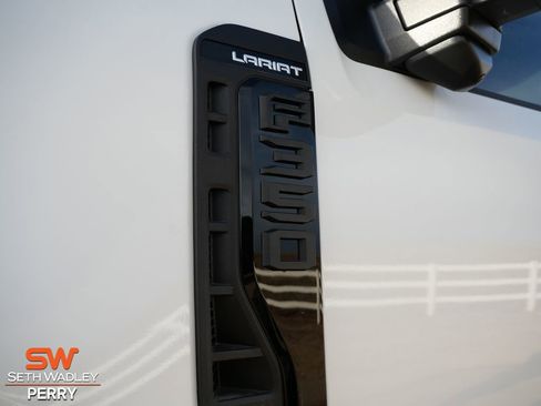 New 2026 Ford F350 Lariat w/ Black Appearance Package AWD/4WD image 9