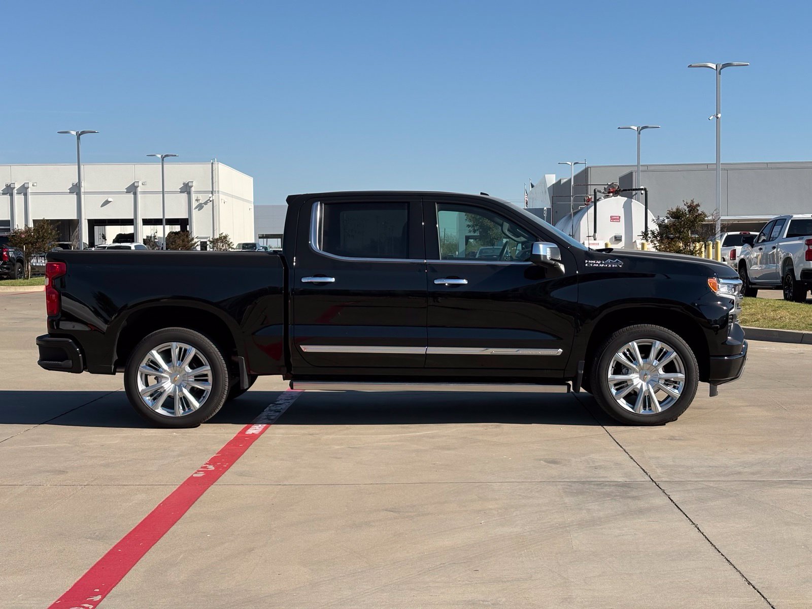 Used 2026 Chevrolet Silverado 1500 High Country AWD/4WD image 8
