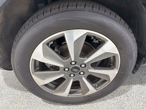 Used 2025 Ford Escape Platinum AWD/4WD image 6