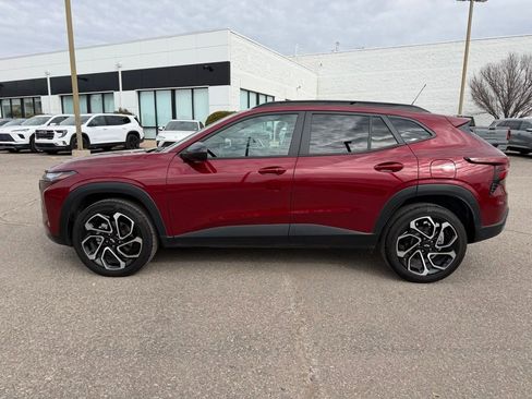 Used 2024 Chevrolet Trax RS w/ Driver Confidence Package image 8