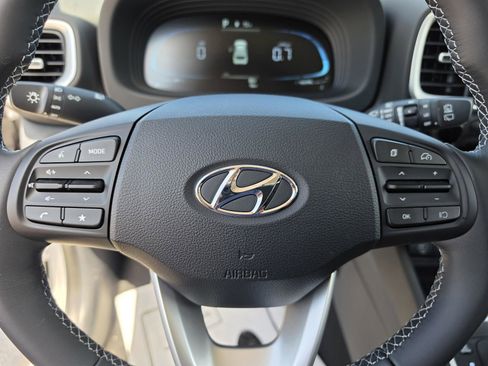 New 2026 Hyundai Venue SEL FWD image 32