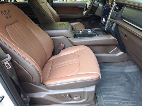 Used 2024 Ford Expedition Max King Ranch AWD/4WD image 18