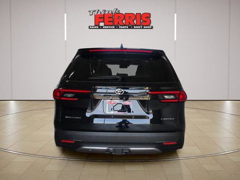 Used 2025 Toyota Grand Highlander AWD Hybrid image 6