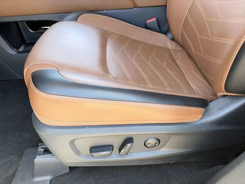 Used 2024 Nissan Pathfinder Platinum w/ Cargo Package FWD image 19