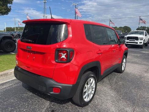 Used 2023 Jeep Renegade Latitude AWD/4WD image 23