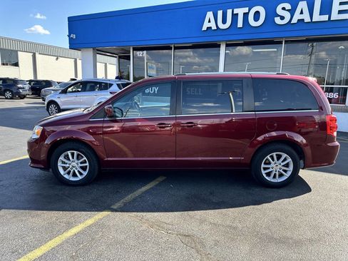 Used 2018 Dodge Grand Caravan SXT image 16
