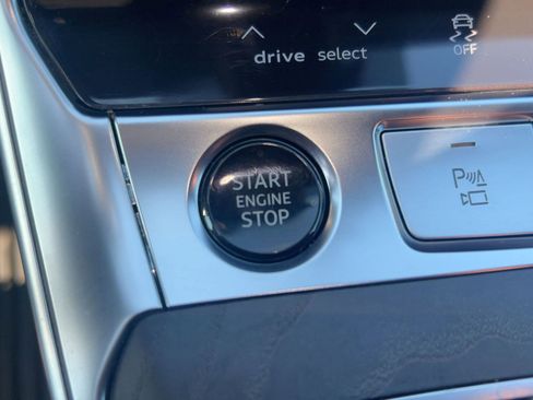 Used 2021 Audi A6 Premium Plus w/ Premium Plus Package image 25