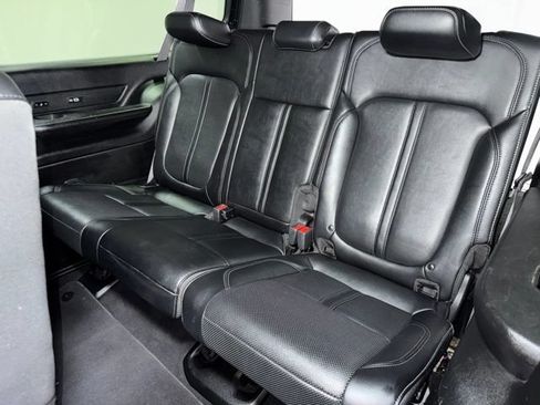 Used 2024 Jeep Wagoneer L Series II w/ Flexible Seating Group AWD/4WD image 30