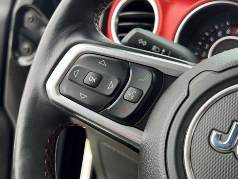 Used 2019 Jeep Wrangler Rubicon w/ Uconnect 4C Nav & Sound Group image 24