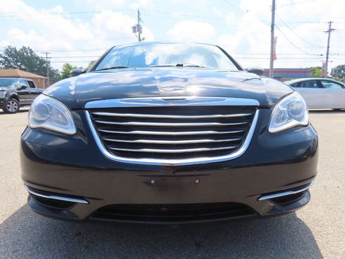 Used 2013 Chrysler 200 LX FWD image 5