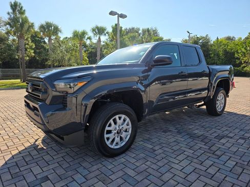 Used 2026 Toyota Tacoma SR AWD/4WD image 3