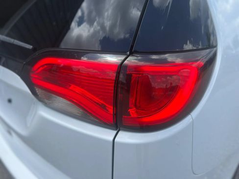 Used 2020 Chrysler Pacifica Touring-L Plus FWD image 21