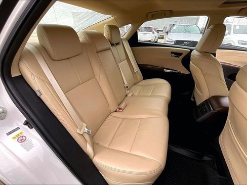 Used 2018 Toyota Avalon XLE Premium image 35