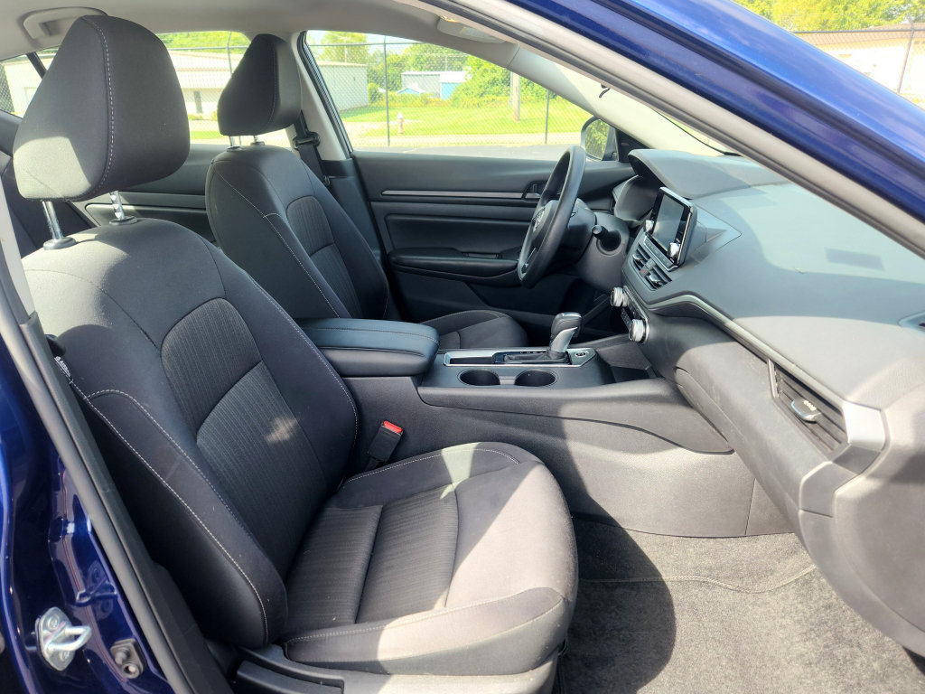 Used 2024 Nissan Altima 2.5 S FWD image 34