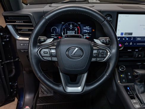 Used 2025 Lexus GX 550 w/ Accessory Package (2T) image 14