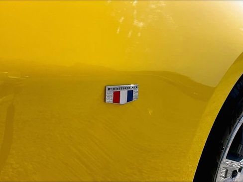 Used 2018 Chevrolet Camaro LT RWD image 12