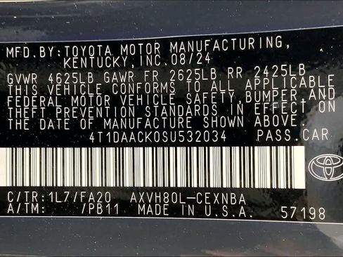 Used 2025 Toyota Camry LE FWD image 33