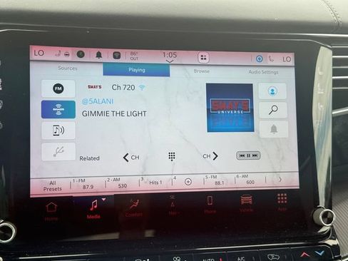 Used 2025 Chevrolet Equinox EV LT w/ Comfort Package FWD image 15