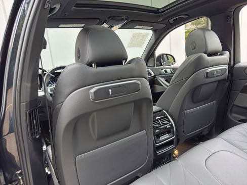 Used 2024 BMW X5 sDrive40i w/ M Sport Package RWD image 41