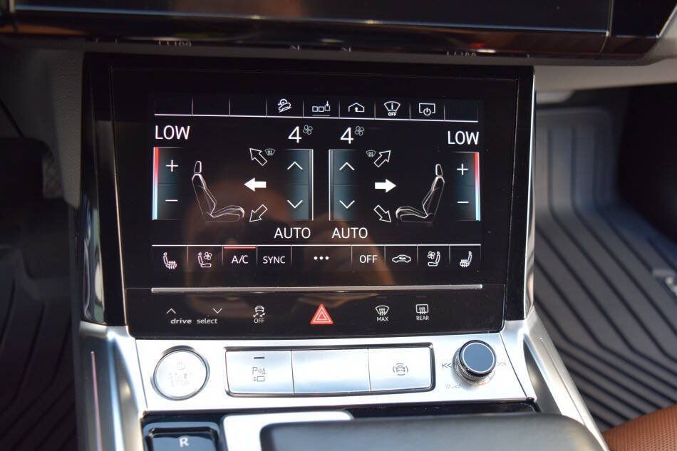 Used 2019 Audi e-tron Prestige w/ Prestige Package AWD/4WD image 56