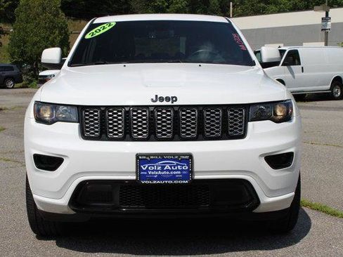 Certified 2022 Jeep Grand Cherokee Laredo X image 2