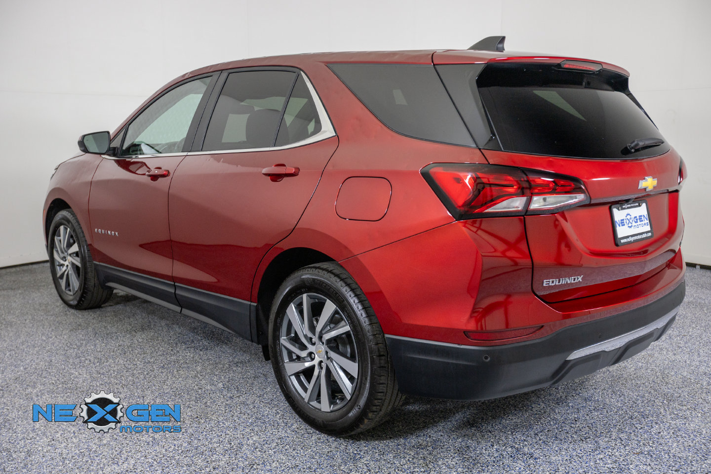 Used 2024 Chevrolet Equinox LT FWD image 5