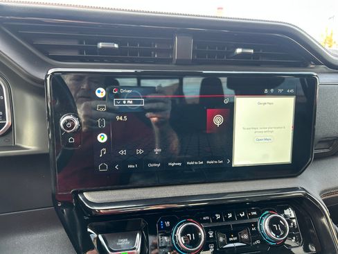 Used 2022 GMC Sierra 1500 AT4 w/ AT4 Premium Package image 10