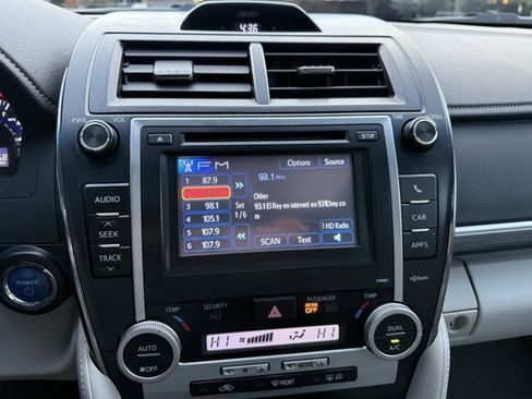 Used 2012 Toyota Camry XLE image 17