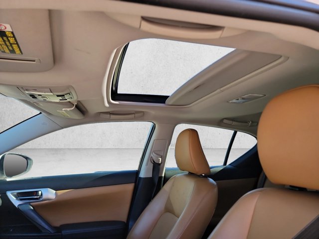 Used 2013 Lexus CT 200h w/ Premium Pkg w/Navigation FWD image 16
