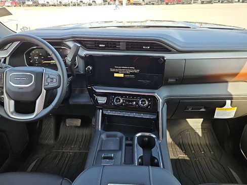 New 2026 GMC Sierra 3500 Denali w/ Denali Reserve Package image 10