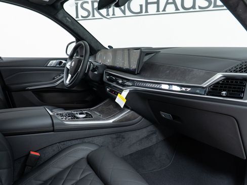 New 2026 BMW X7 xDrive40i w/ Executive Package image 21