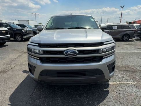 Used 2022 Ford Expedition XLT RWD image 3