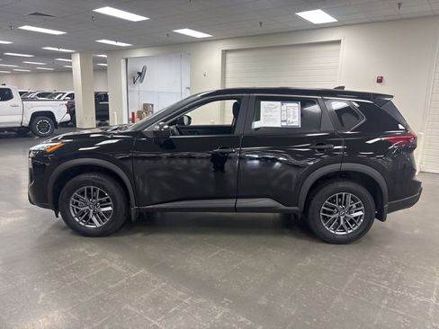 Used 2024 Nissan Rogue S image 4