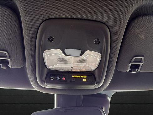 Used 2024 Chevrolet TrailBlazer RS w/ Convenience Package image 5