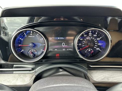 Used 2024 Kia Carnival EX image 15