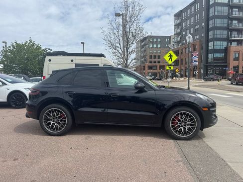Used 2015 Porsche Macan Turbo AWD/4WD image 3