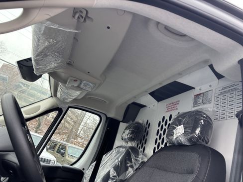 Used 2025 RAM ProMaster 2500 w/ Storage Group image 16