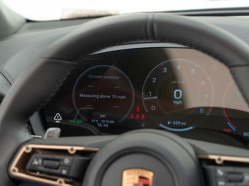 New 2026 Porsche Cayenne GTS AWD/4WD image 33