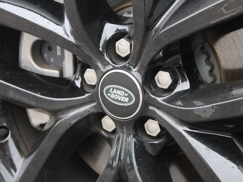 Certified 2025 Land Rover Discovery Sport S image 11