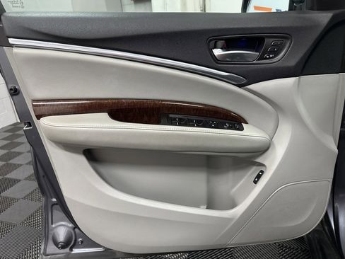 Used 2017 Acura MDX FWD image 17