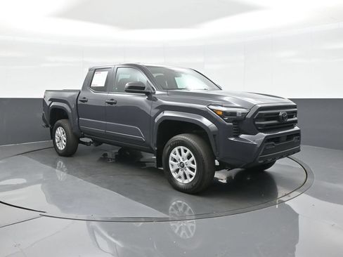 Certified 2024 Toyota Tacoma SR w/ SR Upgrade Package AWD/4WD image 1