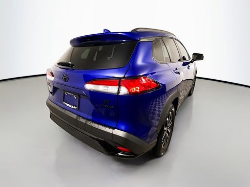 Used 2023 Toyota Corolla Cross SE image 4